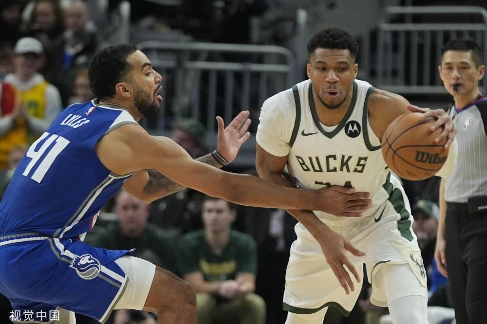 对群雄环伺 对群雄环伺